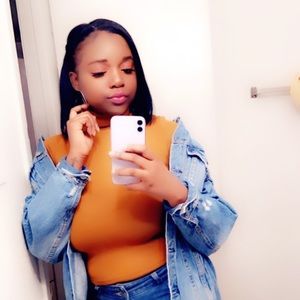 Meet your Posher, Mitza